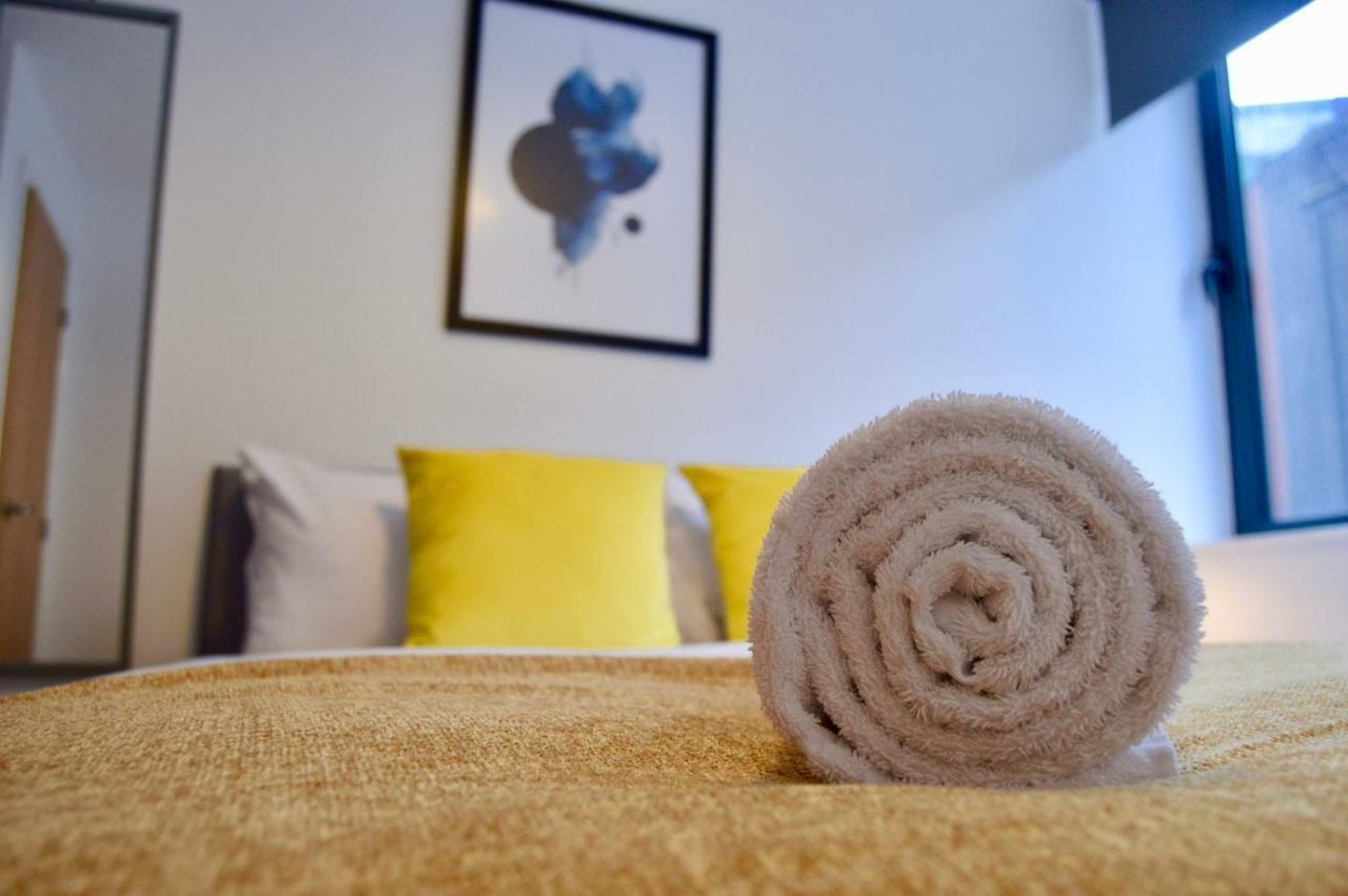 שפילד Qh31 - City Centre Location With 2 Double Bedrooms Sleeping Up To 4 People - Spacious Work Or Leisure Apartment מראה חיצוני תמונה