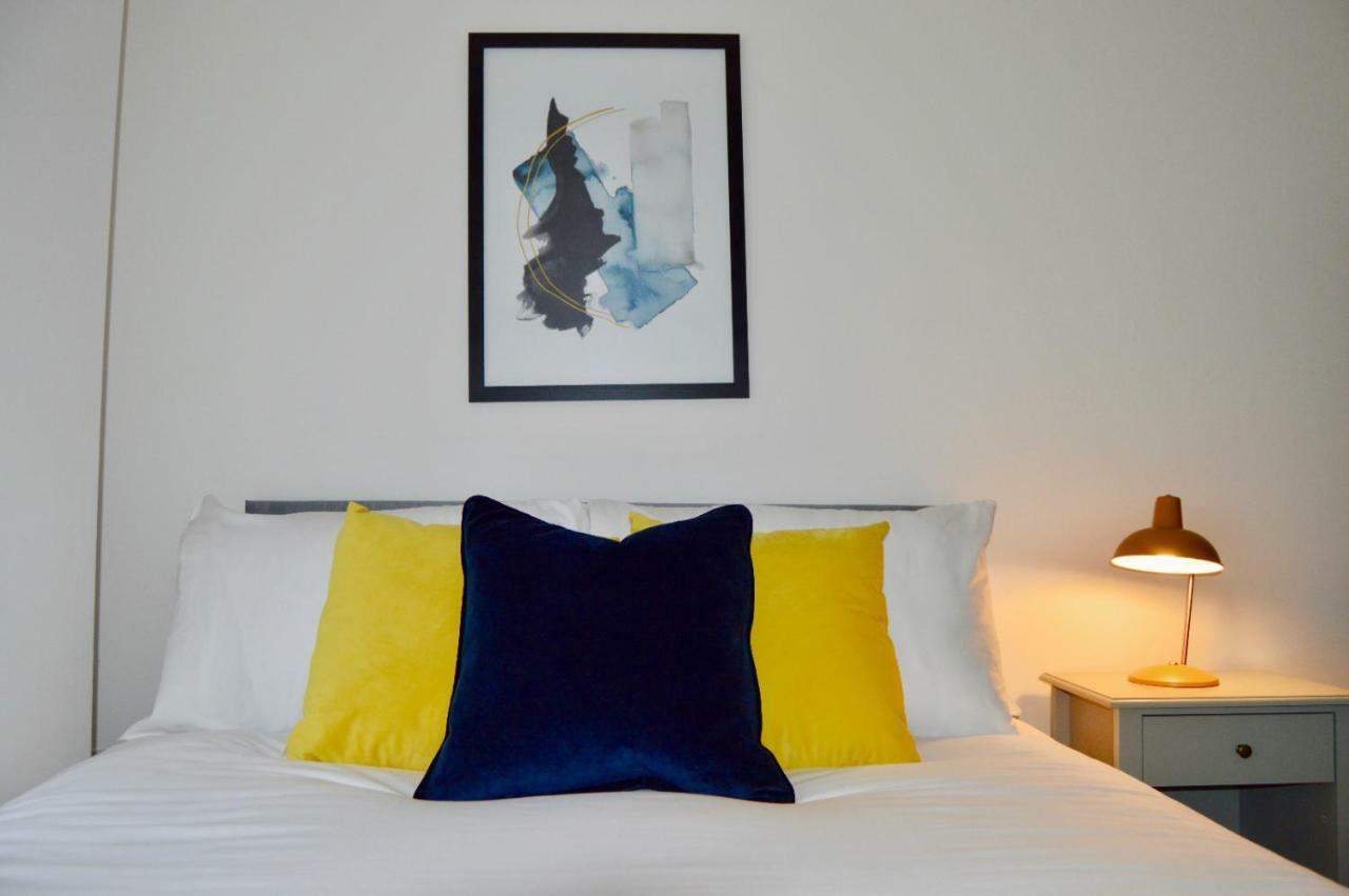 שפילד Qh31 - City Centre Location With 2 Double Bedrooms Sleeping Up To 4 People - Spacious Work Or Leisure Apartment מראה חיצוני תמונה