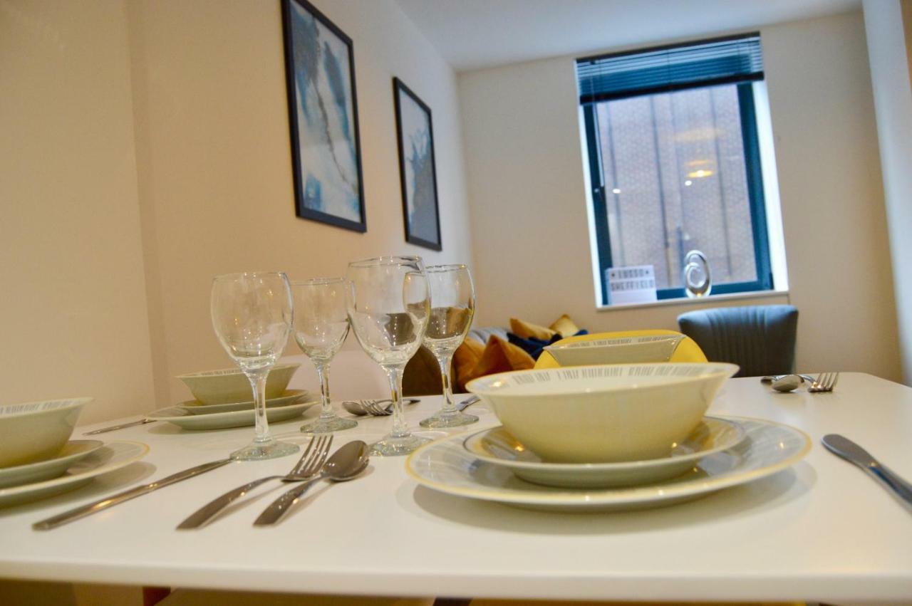 שפילד Qh31 - City Centre Location With 2 Double Bedrooms Sleeping Up To 4 People - Spacious Work Or Leisure Apartment מראה חיצוני תמונה