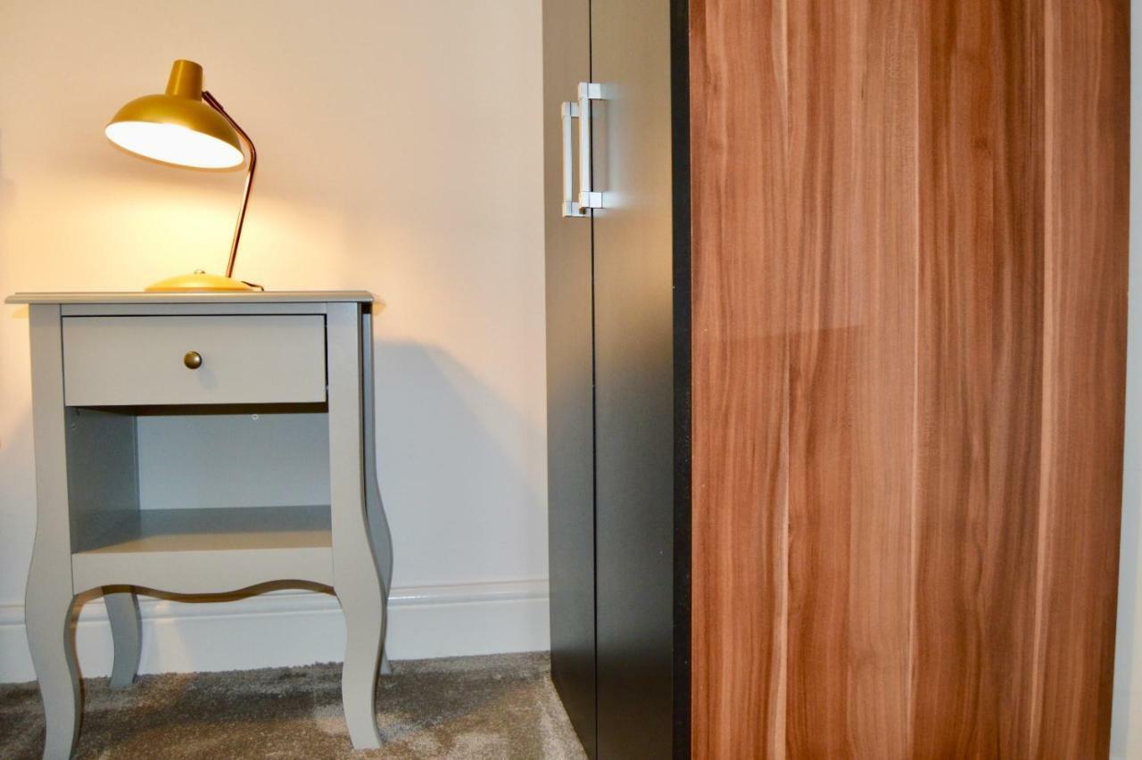 שפילד Qh31 - City Centre Location With 2 Double Bedrooms Sleeping Up To 4 People - Spacious Work Or Leisure Apartment מראה חיצוני תמונה